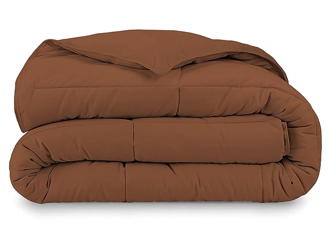 Luxury Quilted Comforter – Soft & Lightweight Bedding