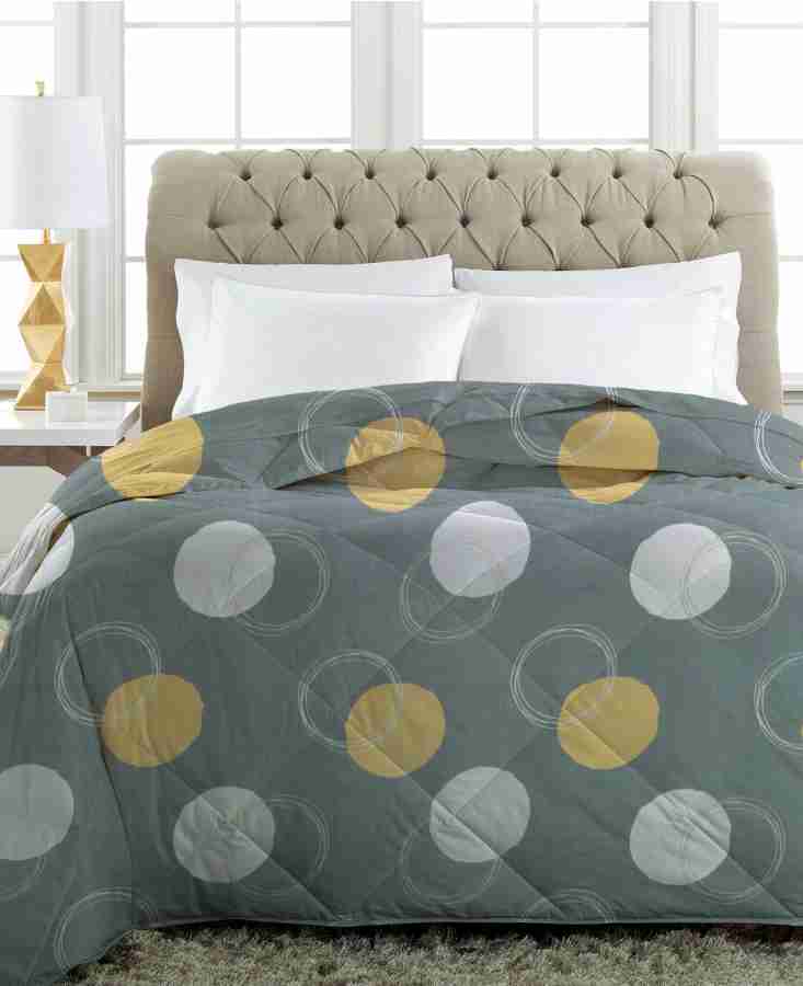 Luxury Quilted Comforter – Soft & Lightweight Bedding