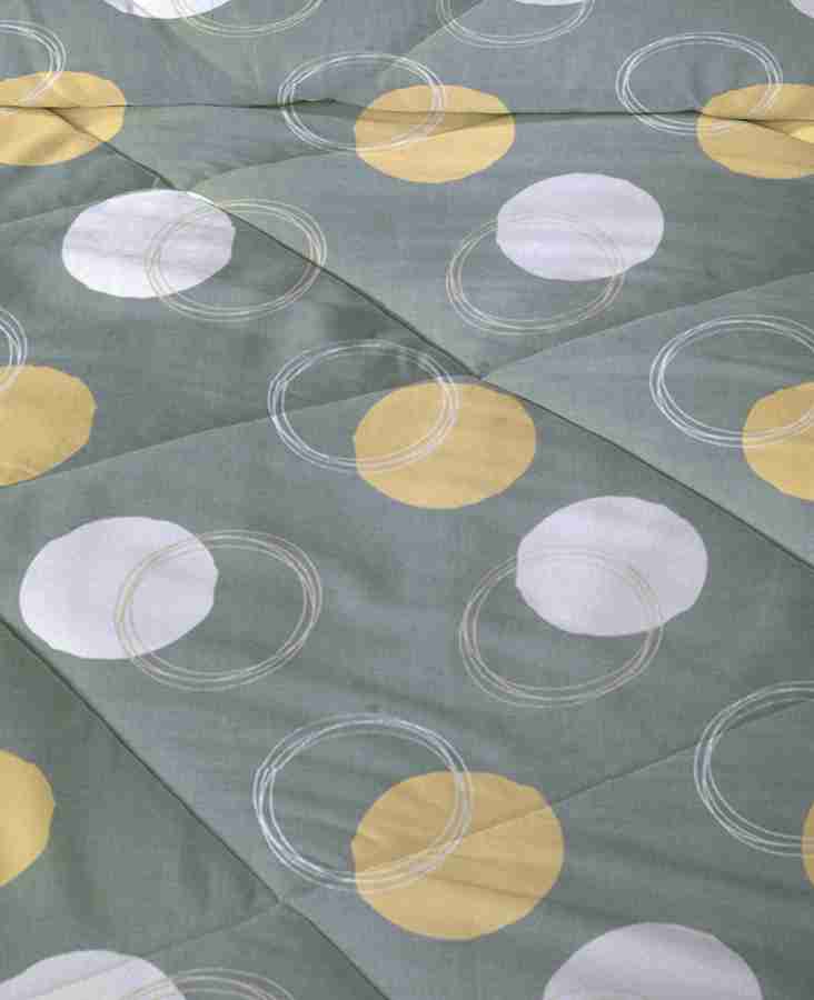 Luxury Quilted Comforter – Soft & Lightweight Bedding