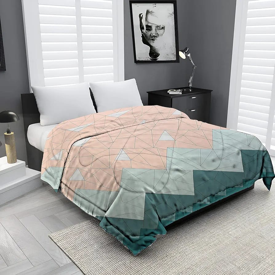 Luxury Quilted Comforter – Soft & Lightweight Bedding