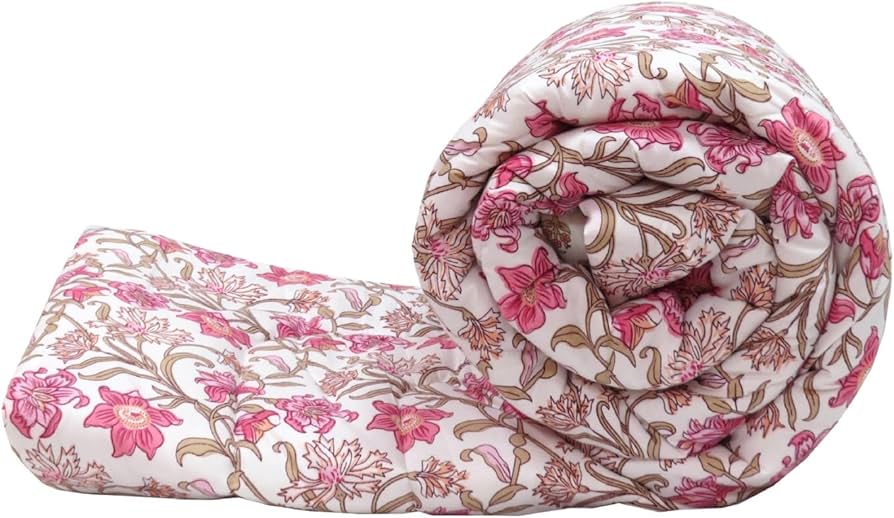 Luxury Quilted Comforter – Soft & Lightweight Bedding