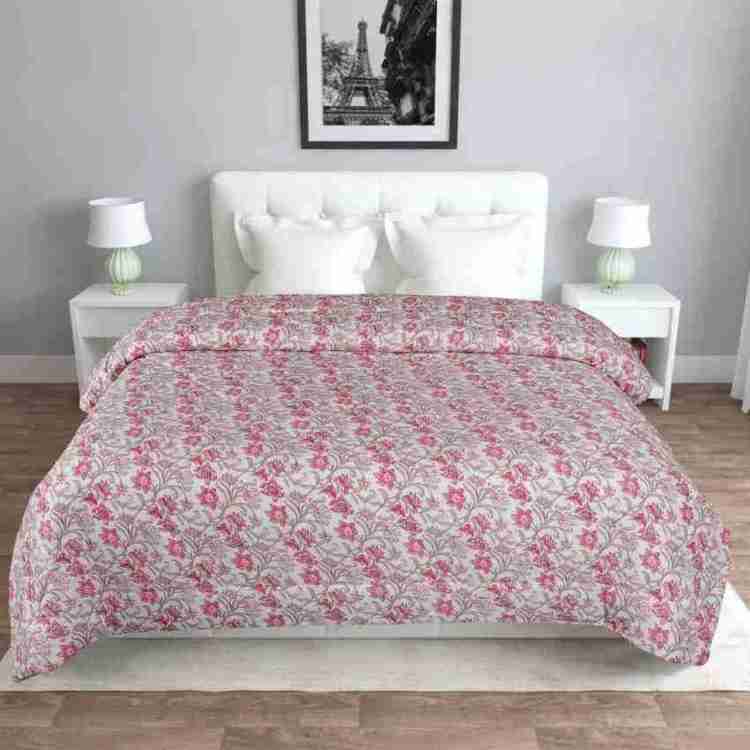 Luxury Quilted Comforter – Soft & Lightweight Bedding