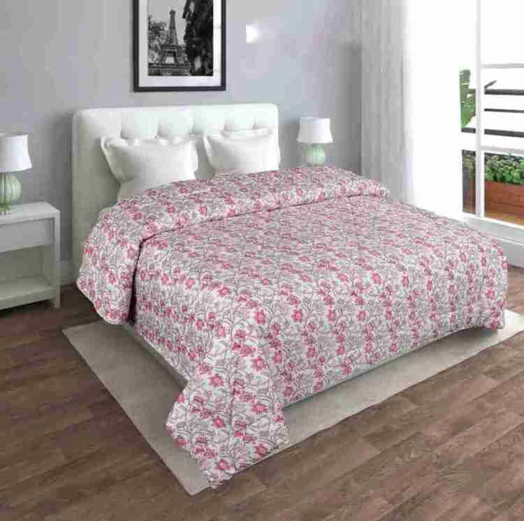 Luxury Quilted Comforter – Soft & Lightweight Bedding