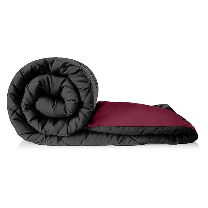Luxury Quilted Comforter – Soft & Lightweight Bedding