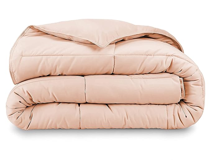 Luxury Quilted Comforter – Soft & Lightweight Bedding