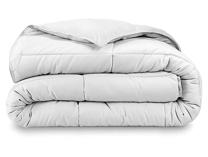 Luxury Quilted Comforter – Soft & Lightweight Bedding